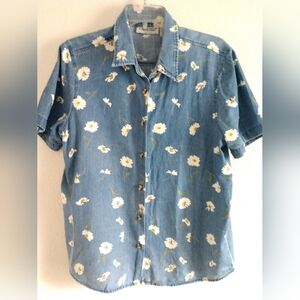 Adorable Vintage Cabin Creek Floral Denim Camp Shirt White Flowers Daisies Large